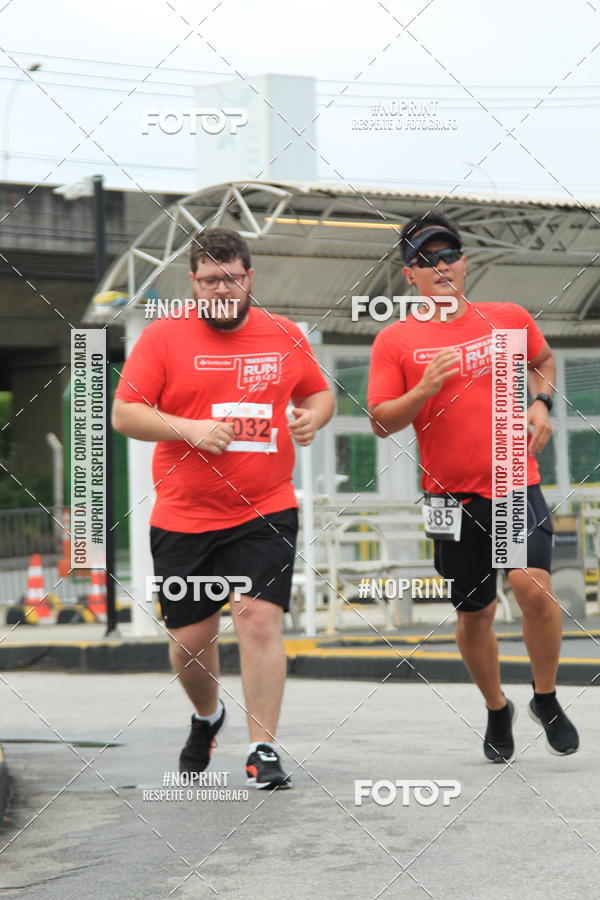 Buy your photos of the eventSantander Track & Field Run Series - Shopping Tambor on Fotop