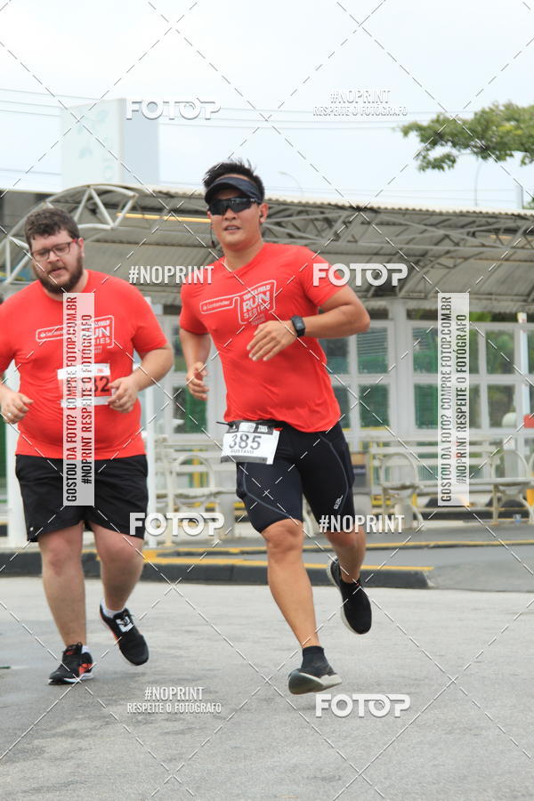 Buy your photos of the eventSantander Track & Field Run Series - Shopping Tambor on Fotop