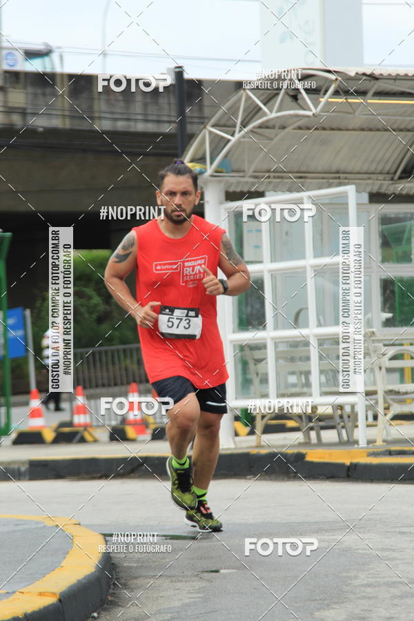 Buy your photos of the eventSantander Track & Field Run Series - Shopping Tambor on Fotop