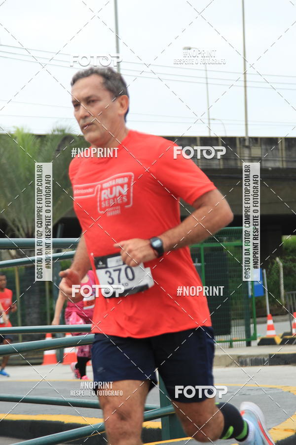 Buy your photos of the eventSantander Track & Field Run Series - Shopping Tambor on Fotop