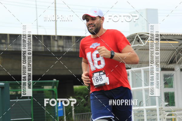 Buy your photos of the eventSantander Track & Field Run Series - Shopping Tambor on Fotop