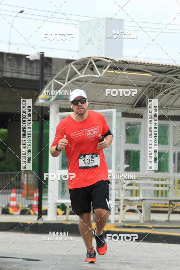 Buy your photos of the eventSantander Track & Field Run Series - Shopping Tambor on Fotop