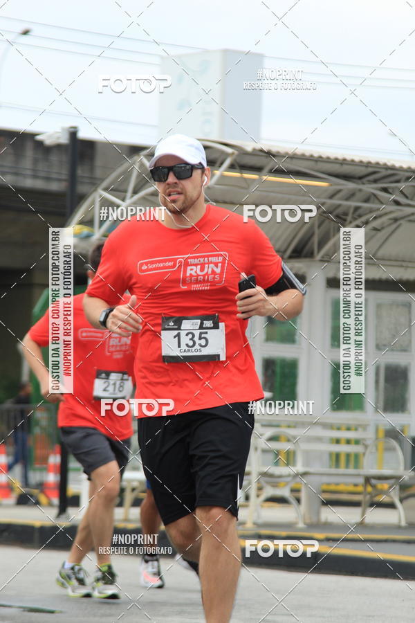 Buy your photos of the eventSantander Track & Field Run Series - Shopping Tambor on Fotop