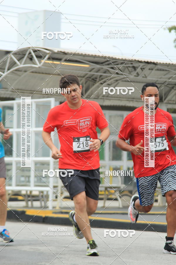Buy your photos of the eventSantander Track & Field Run Series - Shopping Tambor on Fotop