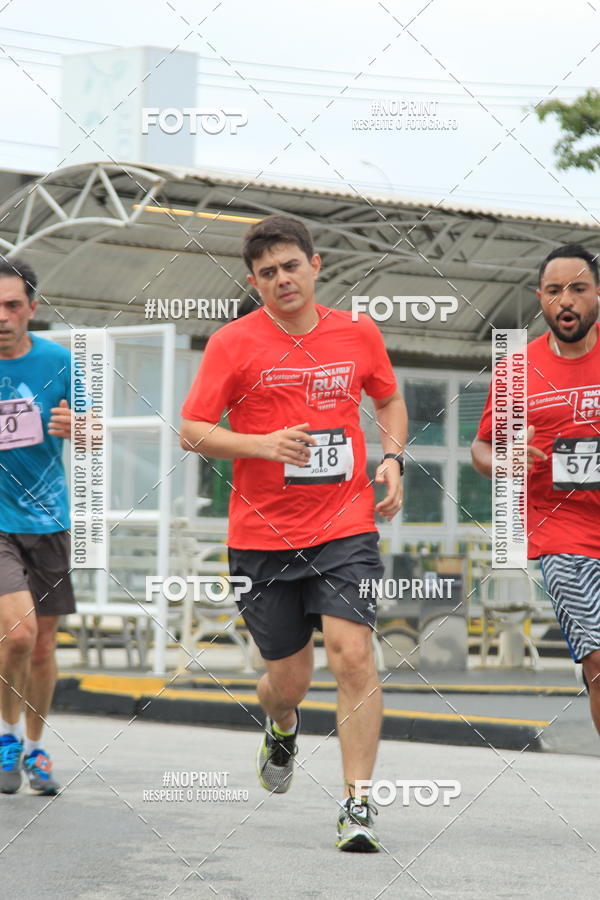 Buy your photos of the eventSantander Track & Field Run Series - Shopping Tambor on Fotop