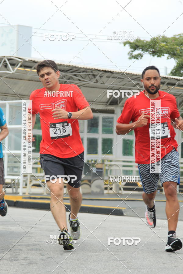 Buy your photos of the eventSantander Track & Field Run Series - Shopping Tambor on Fotop