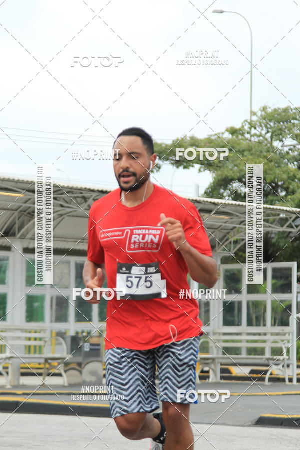 Buy your photos of the eventSantander Track & Field Run Series - Shopping Tambor on Fotop