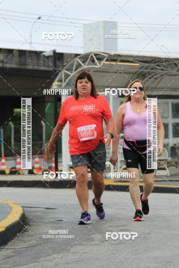 Buy your photos of the eventSantander Track & Field Run Series - Shopping Tambor on Fotop