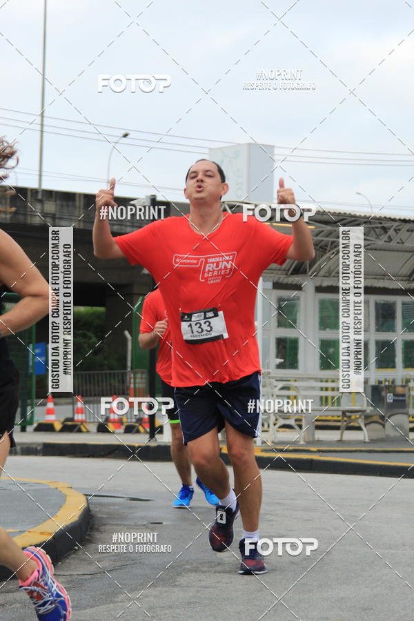 Buy your photos of the eventSantander Track & Field Run Series - Shopping Tambor on Fotop