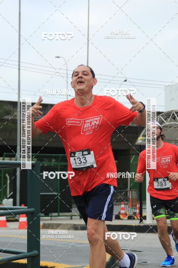 Buy your photos of the eventSantander Track & Field Run Series - Shopping Tambor on Fotop