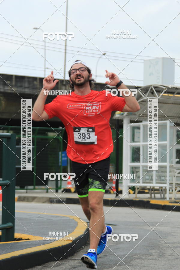 Buy your photos of the eventSantander Track & Field Run Series - Shopping Tambor on Fotop