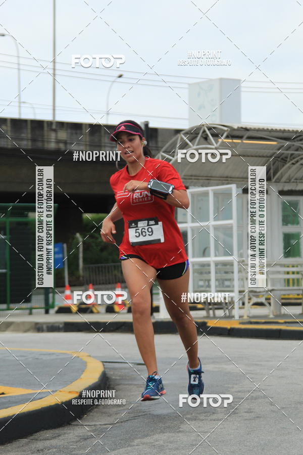 Buy your photos of the eventSantander Track & Field Run Series - Shopping Tambor on Fotop