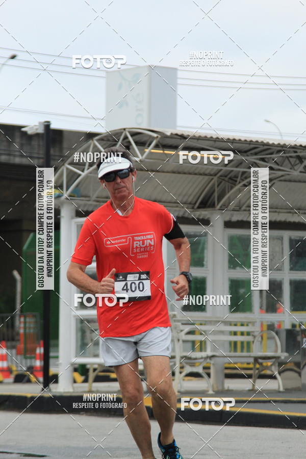 Buy your photos of the eventSantander Track & Field Run Series - Shopping Tambor on Fotop