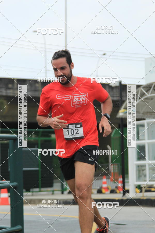 Buy your photos of the eventSantander Track & Field Run Series - Shopping Tambor on Fotop