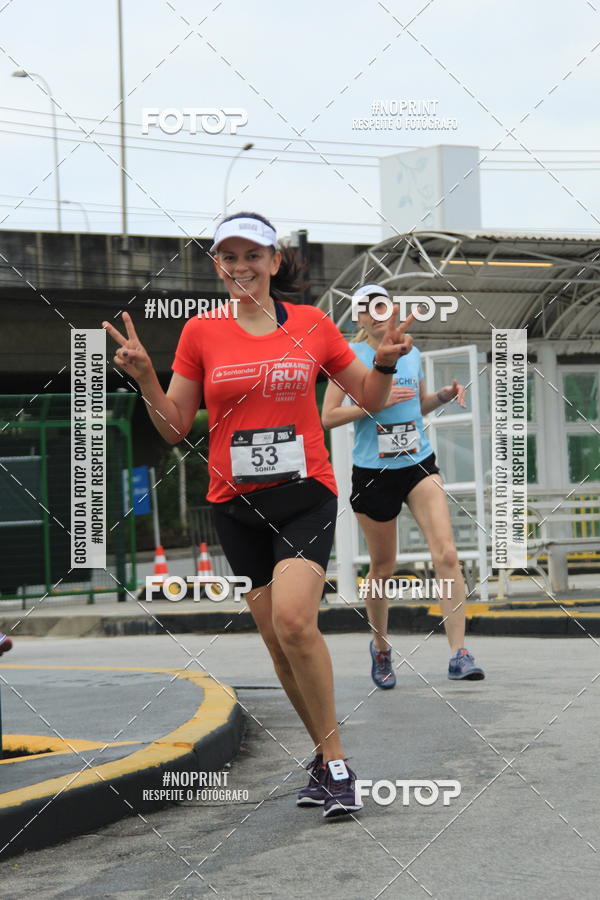Buy your photos of the eventSantander Track & Field Run Series - Shopping Tambor on Fotop