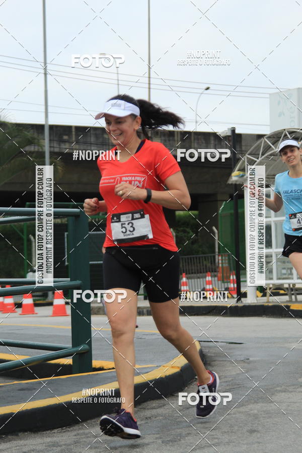 Buy your photos of the eventSantander Track & Field Run Series - Shopping Tambor on Fotop