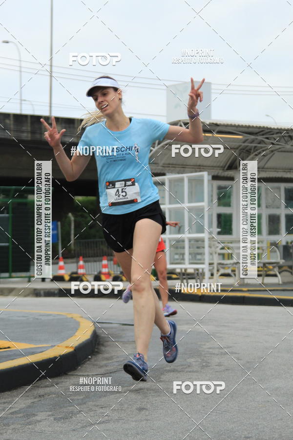 Buy your photos of the eventSantander Track & Field Run Series - Shopping Tambor on Fotop