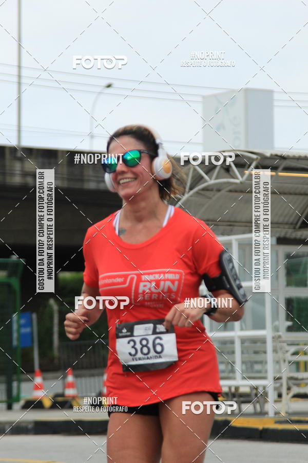 Buy your photos of the eventSantander Track & Field Run Series - Shopping Tambor on Fotop