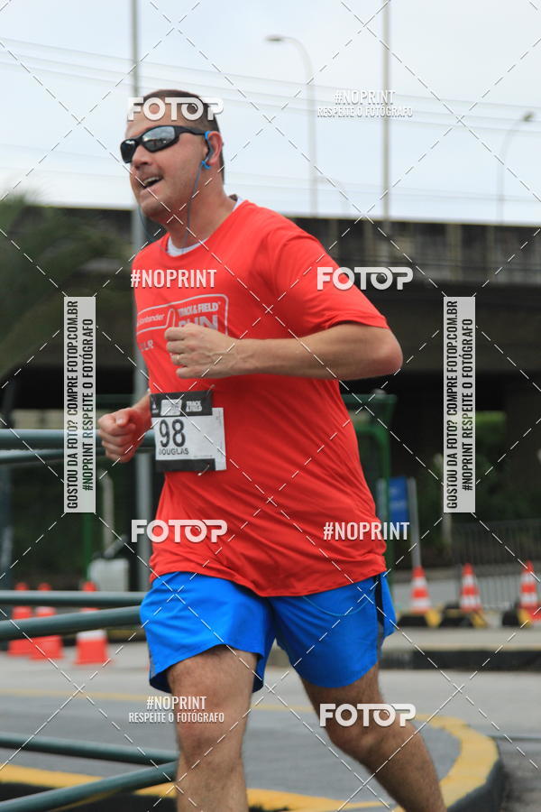 Buy your photos of the eventSantander Track & Field Run Series - Shopping Tambor on Fotop