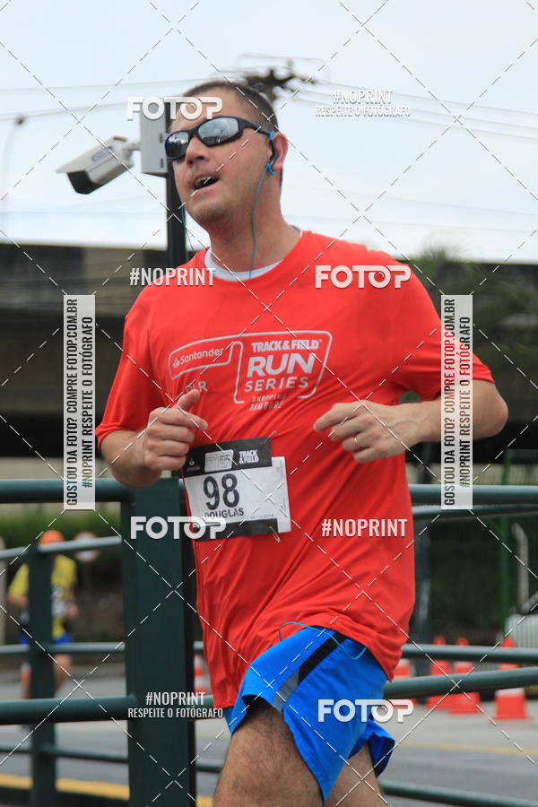 Buy your photos of the eventSantander Track & Field Run Series - Shopping Tambor on Fotop