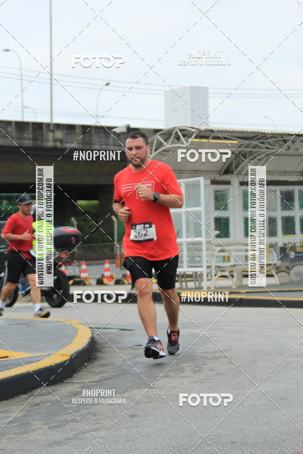 Buy your photos of the eventSantander Track & Field Run Series - Shopping Tambor on Fotop