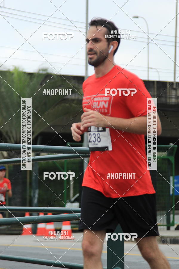 Buy your photos of the eventSantander Track & Field Run Series - Shopping Tambor on Fotop