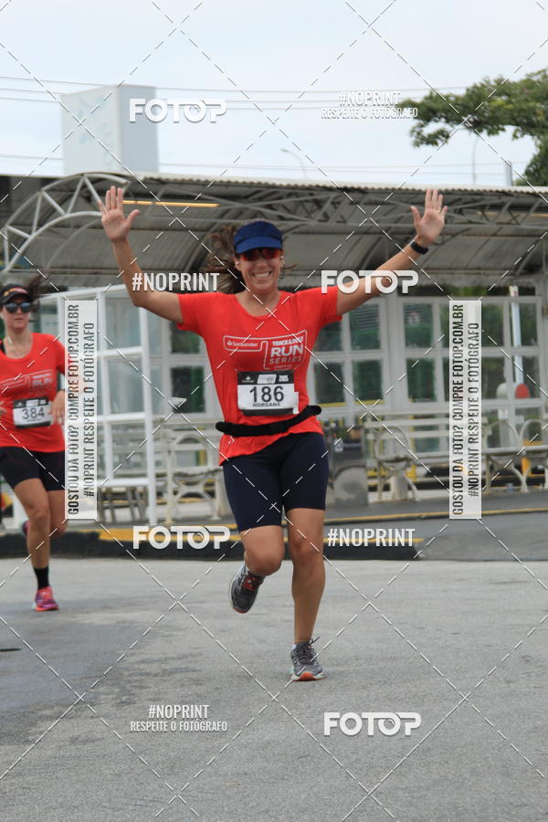 Buy your photos of the eventSantander Track & Field Run Series - Shopping Tambor on Fotop