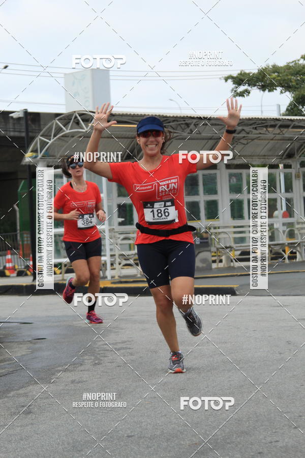 Buy your photos of the eventSantander Track & Field Run Series - Shopping Tambor on Fotop