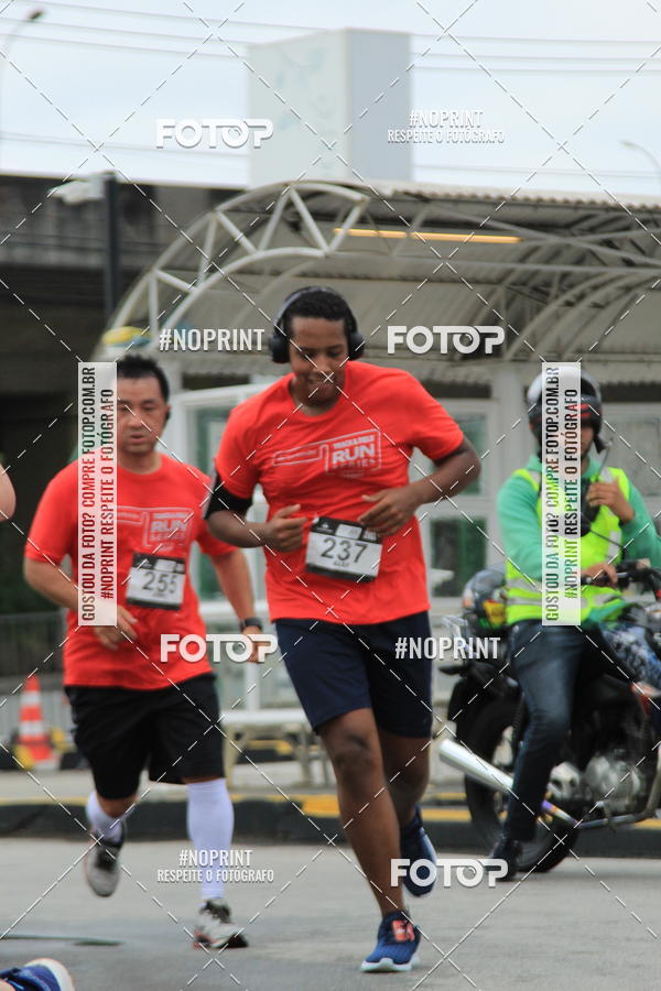 Buy your photos of the eventSantander Track & Field Run Series - Shopping Tambor on Fotop