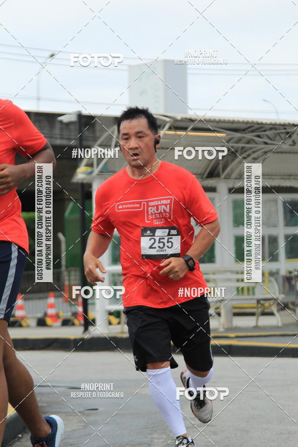 Buy your photos of the eventSantander Track & Field Run Series - Shopping Tambor on Fotop