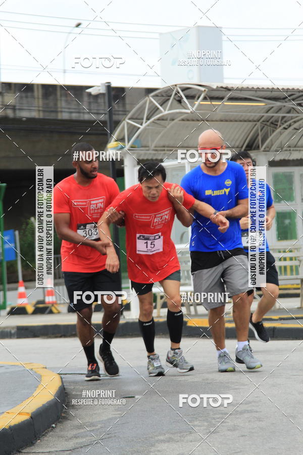 Buy your photos of the eventSantander Track & Field Run Series - Shopping Tambor on Fotop