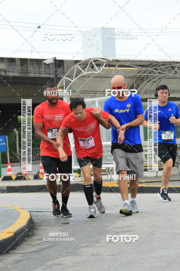 Buy your photos of the eventSantander Track & Field Run Series - Shopping Tambor on Fotop