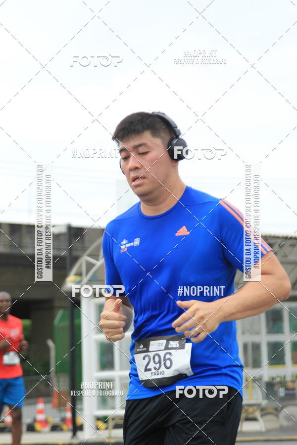 Buy your photos of the eventSantander Track & Field Run Series - Shopping Tambor on Fotop
