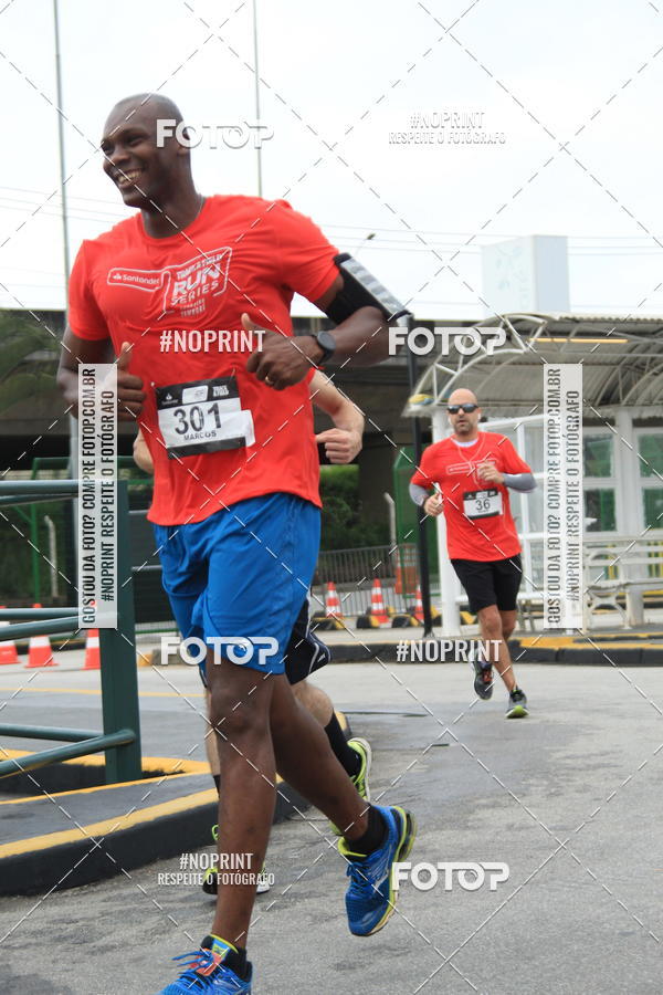 Buy your photos of the eventSantander Track & Field Run Series - Shopping Tambor on Fotop