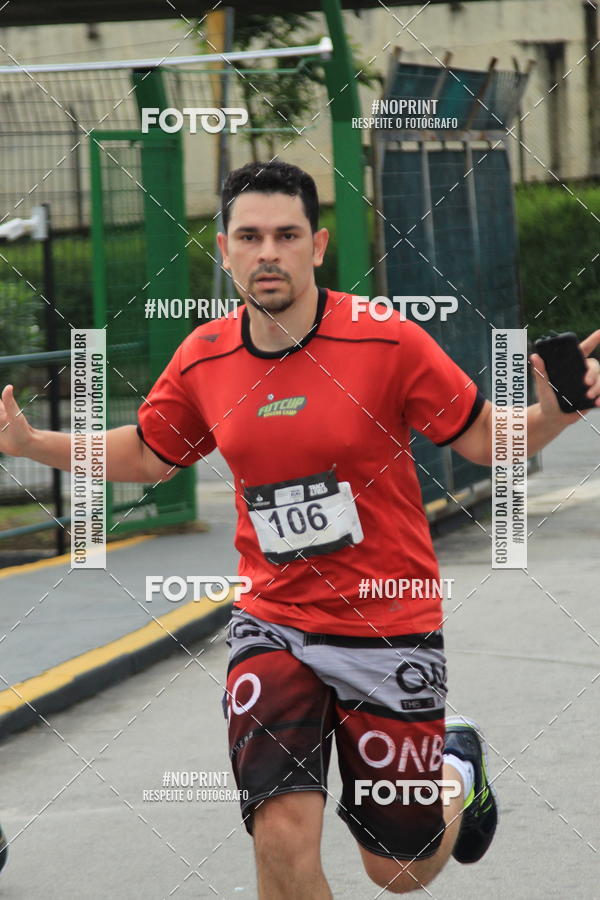 Buy your photos of the eventSantander Track & Field Run Series - Shopping Tambor on Fotop