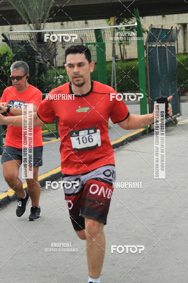 Buy your photos of the eventSantander Track & Field Run Series - Shopping Tambor on Fotop