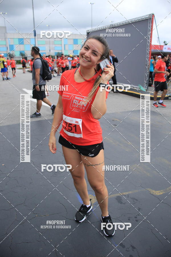 Buy your photos of the eventSantander Track & Field Run Series - Shopping Tambor on Fotop