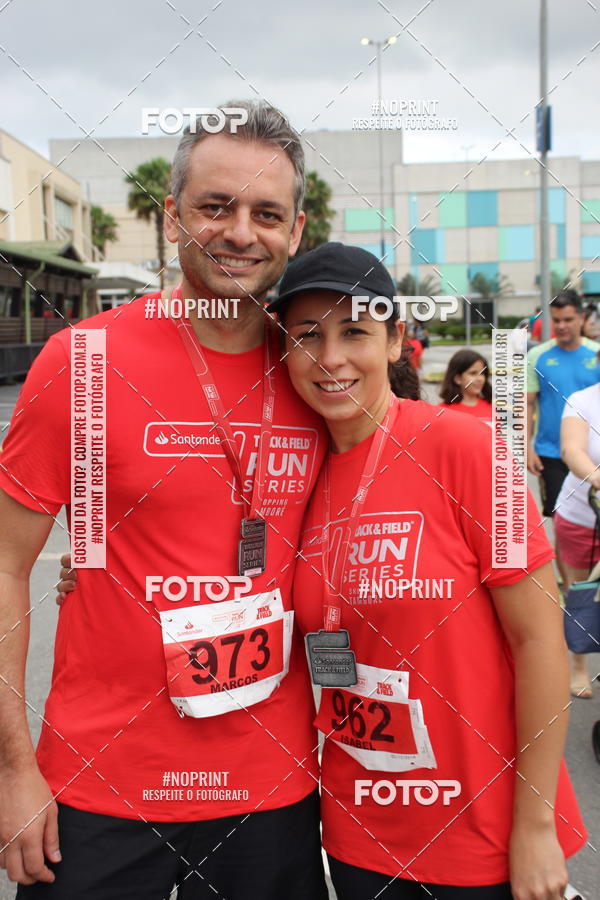 Buy your photos of the eventSantander Track & Field Run Series - Shopping Tambor on Fotop