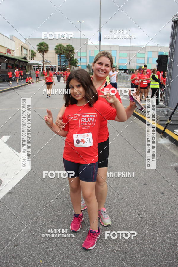 Buy your photos of the eventSantander Track & Field Run Series - Shopping Tambor on Fotop