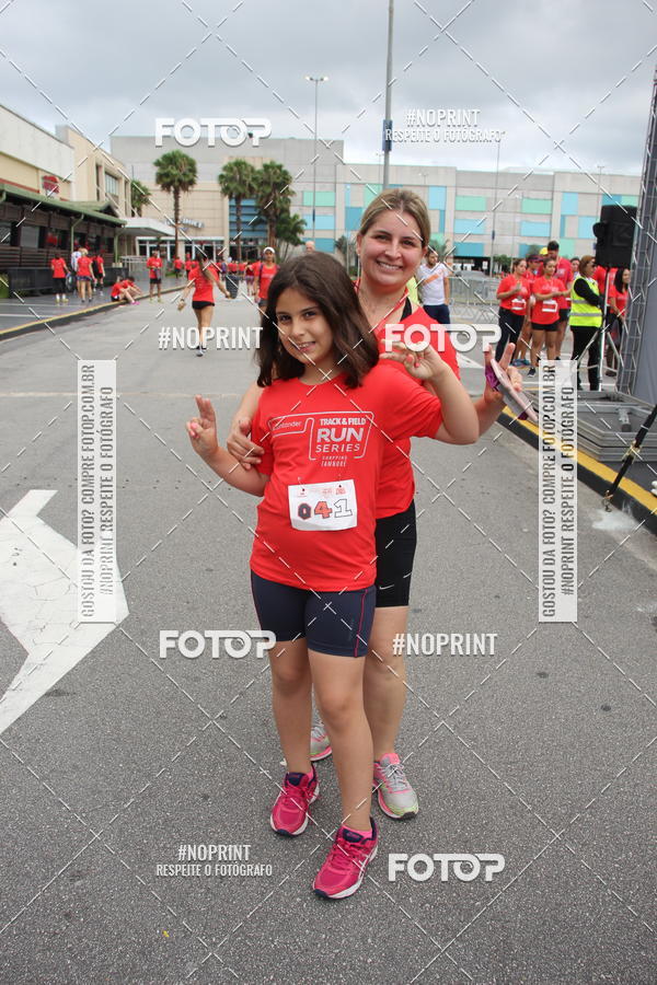 Buy your photos of the eventSantander Track & Field Run Series - Shopping Tambor on Fotop