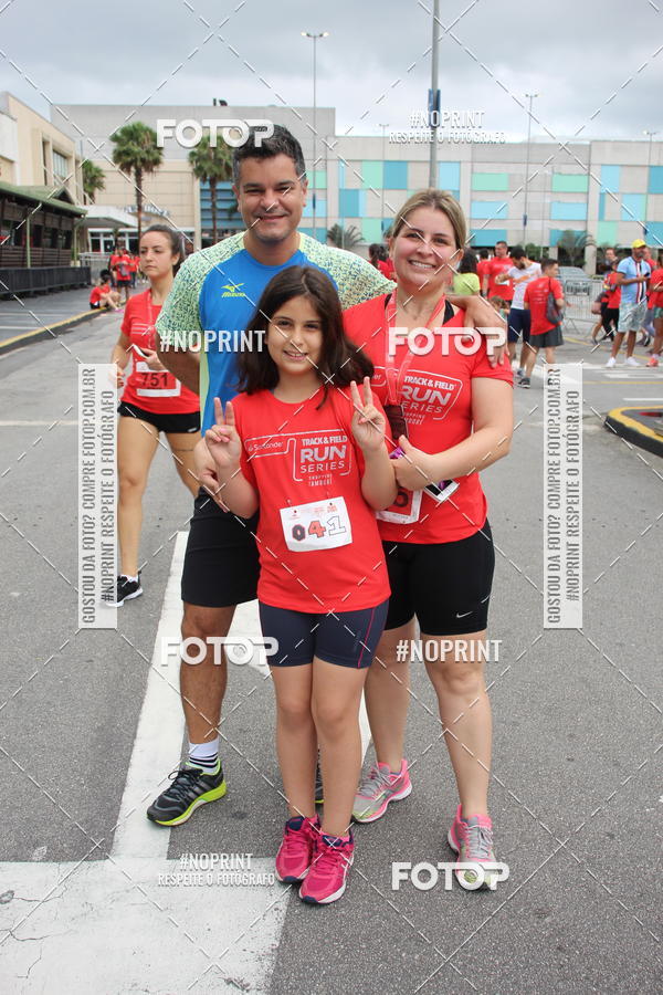 Buy your photos of the eventSantander Track & Field Run Series - Shopping Tambor on Fotop