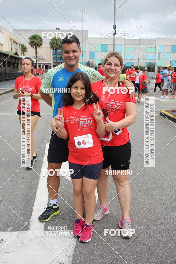 Buy your photos of the eventSantander Track & Field Run Series - Shopping Tambor on Fotop