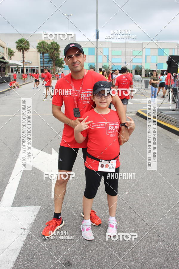 Buy your photos of the eventSantander Track & Field Run Series - Shopping Tambor on Fotop