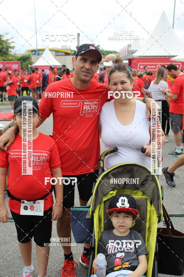 Buy your photos of the eventSantander Track & Field Run Series - Shopping Tambor on Fotop