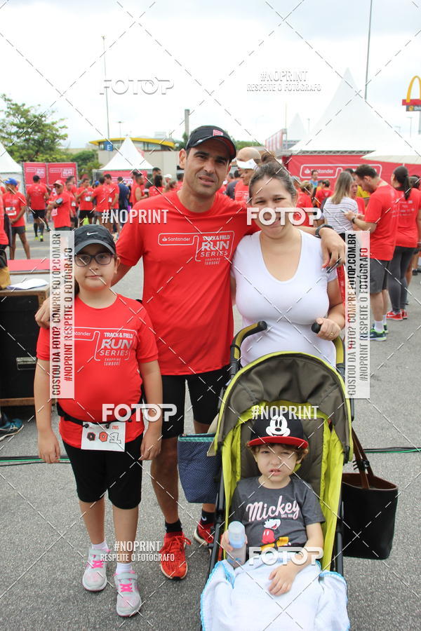 Buy your photos of the eventSantander Track & Field Run Series - Shopping Tambor on Fotop