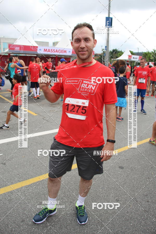Buy your photos of the eventSantander Track & Field Run Series - Shopping Tambor on Fotop