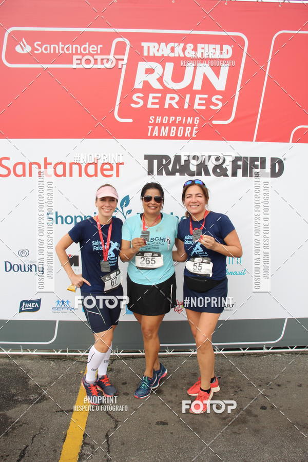 Buy your photos of the eventSantander Track & Field Run Series - Shopping Tambor on Fotop