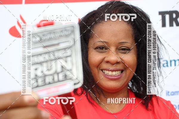 Buy your photos of the eventSantander Track & Field Run Series - Shopping Tambor on Fotop