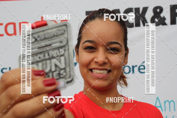 Buy your photos of the eventSantander Track & Field Run Series - Shopping Tambor on Fotop