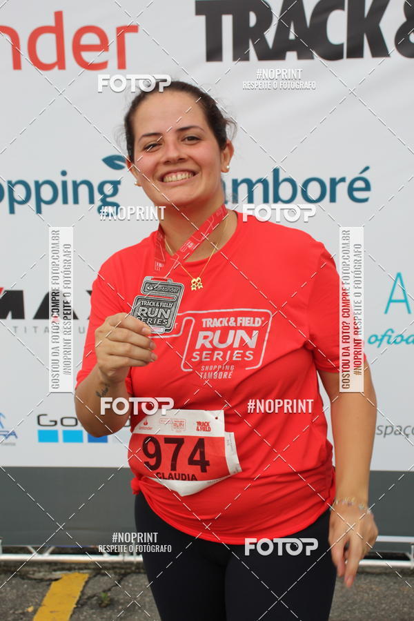 Buy your photos of the eventSantander Track & Field Run Series - Shopping Tambor on Fotop